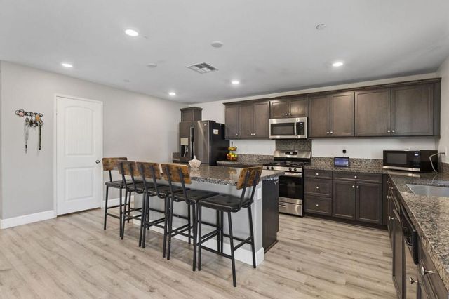 32486 Roman Warren Way, Winchester, CA 92596