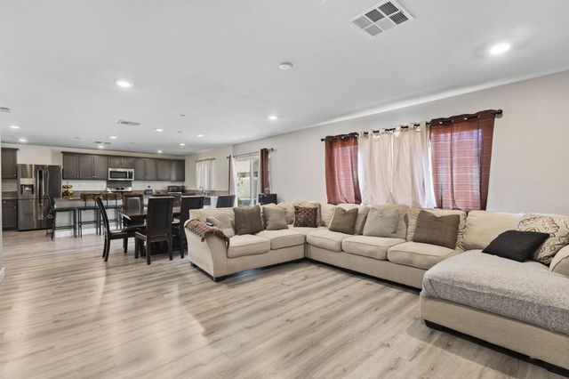 32486 Roman Warren Way, Winchester, CA 92596