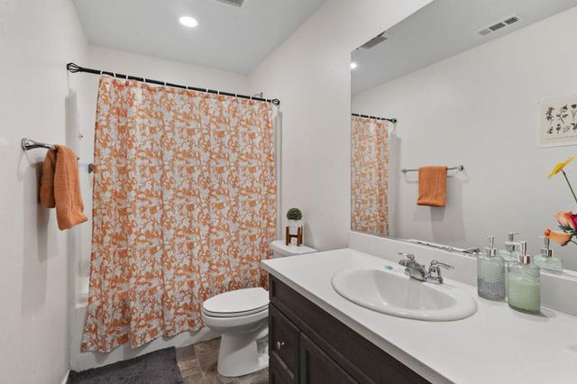 32486 Roman Warren Way, Winchester, CA 92596