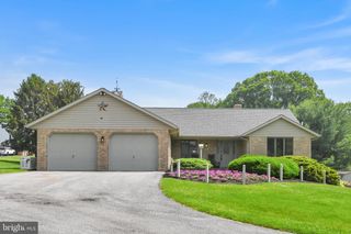 10A FARM LN, Lititz, PA 17543