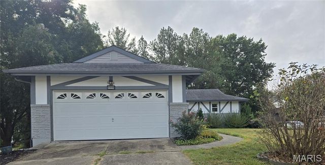266 Savoy Drive, Lake St Louis, MO 63367