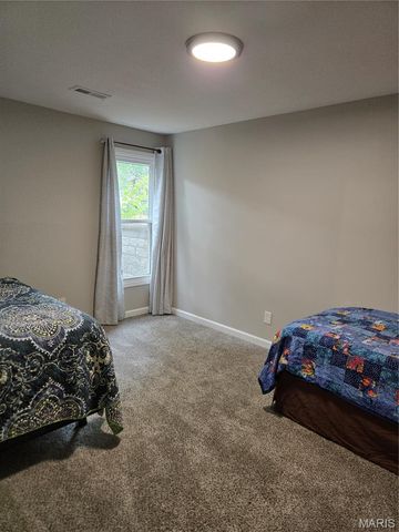 266 Savoy Drive, Lake St Louis, MO 63367