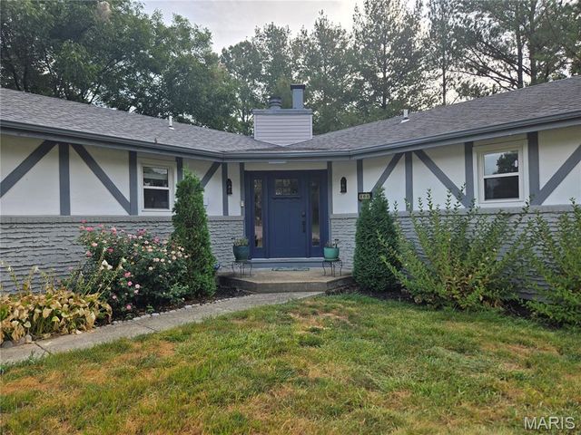 266 Savoy Drive, Lake St Louis, MO 63367