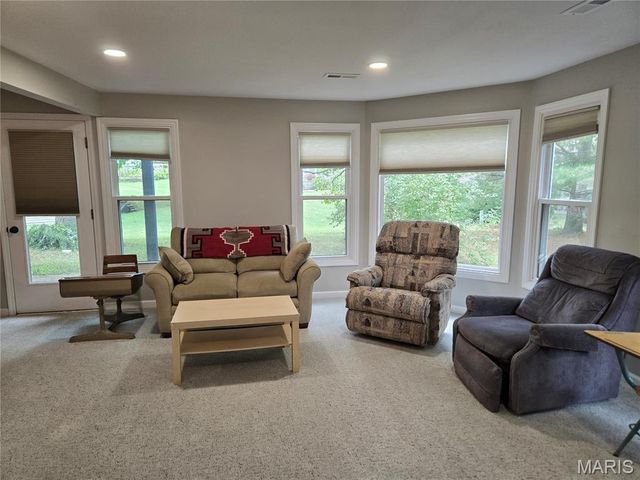 266 Savoy Drive, Lake St Louis, MO 63367