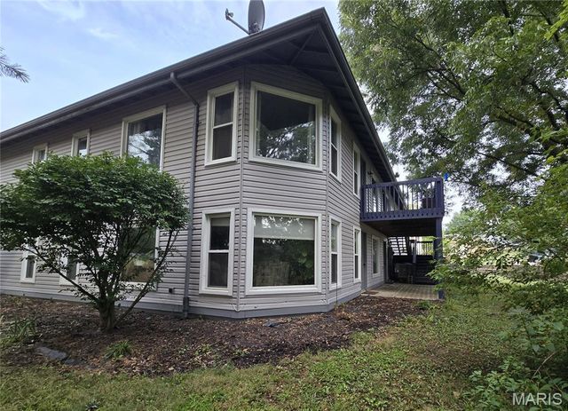 266 Savoy Drive, Lake St Louis, MO 63367