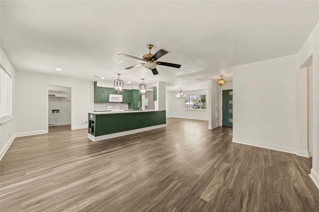 104 E Santa Anna Drive, Robinson, TX 76706