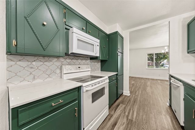 104 E Santa Anna Drive, Robinson, TX 76706