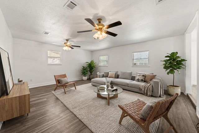 104 E Santa Anna Drive, Robinson, TX 76706