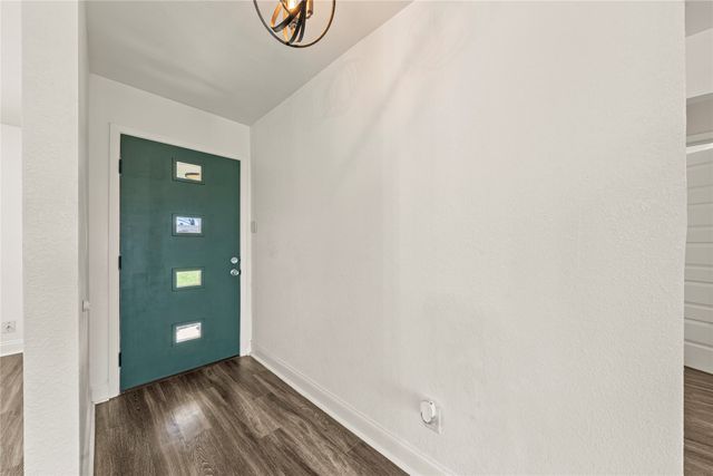 104 E Santa Anna Drive, Robinson, TX 76706