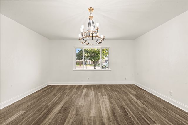 104 E Santa Anna Drive, Robinson, TX 76706