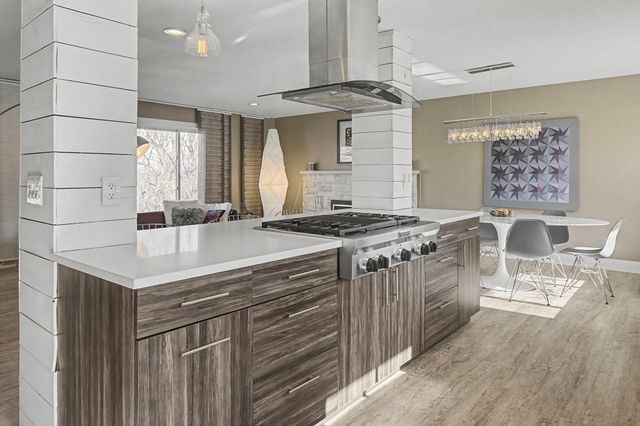 6725 Valley View Road, Edina, MN 55439