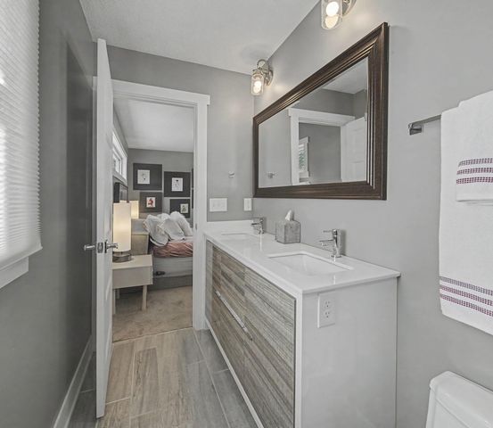 6725 Valley View Road, Edina, MN 55439