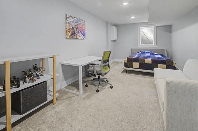 6725 Valley View Road, Edina, MN 55439