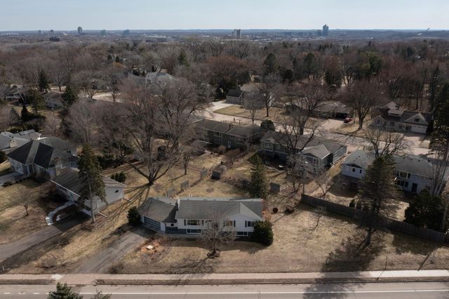 6725 Valley View Road, Edina, MN 55439