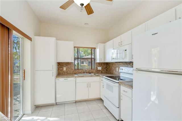 10714 San Tropez CIR, Estero, FL 33928