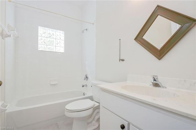 10714 San Tropez CIR, Estero, FL 33928