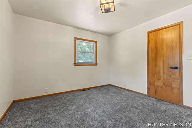 840 Andree Road, Muskegon, MI 49445