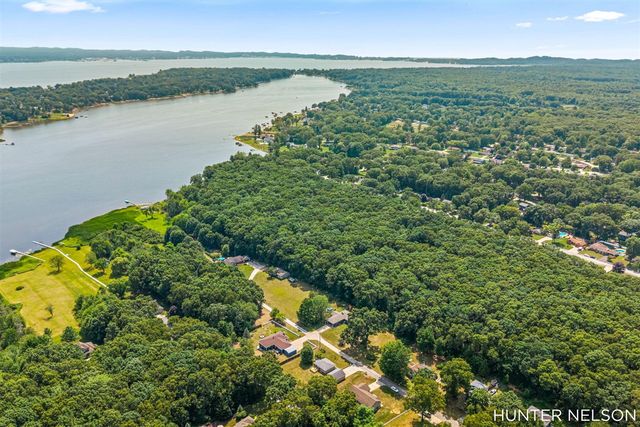 840 Andree Road, Muskegon, MI 49445