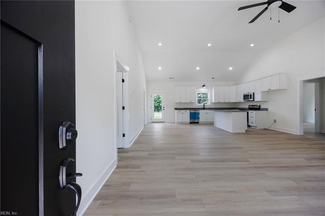 121 Danielle DR, Elizabeth City, NC 27909