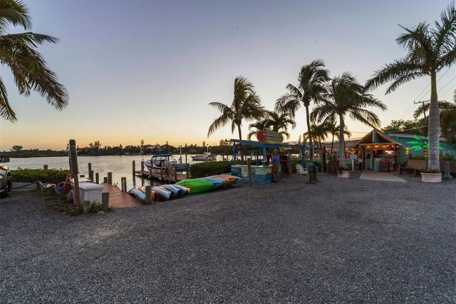 1140 BEACHCOMBER COURT 11, Osprey, FL 34229