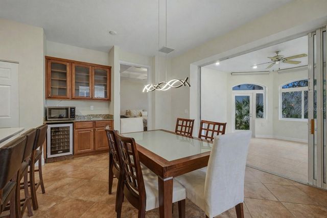 1140 BEACHCOMBER COURT 11, Osprey, FL 34229