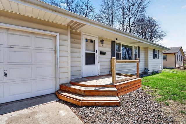 5 S Lexington Drive, Janesville, WI 53545