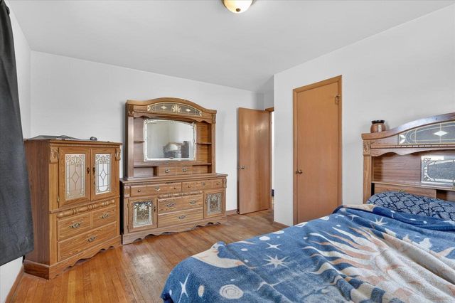 5 S Lexington Drive, Janesville, WI 53545
