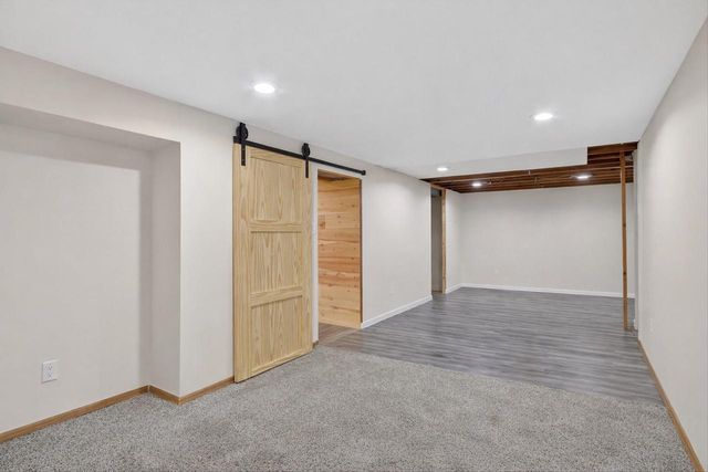 5 S Lexington Drive, Janesville, WI 53545