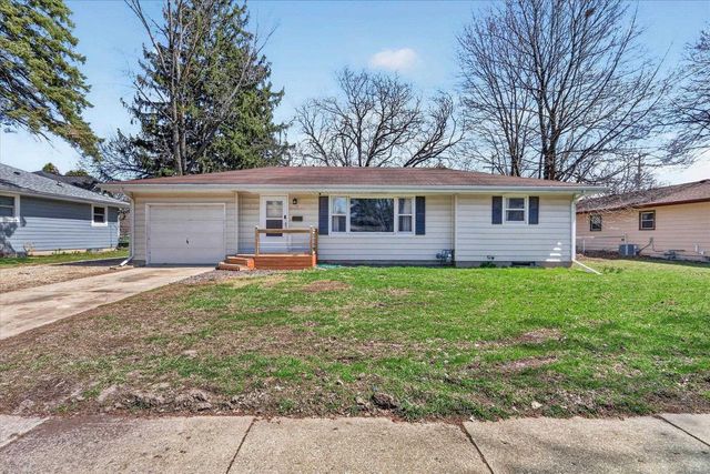 5 S Lexington Drive, Janesville, WI 53545