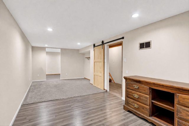 5 S Lexington Drive, Janesville, WI 53545