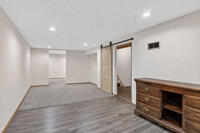 5 S Lexington Drive, Janesville, WI 53545
