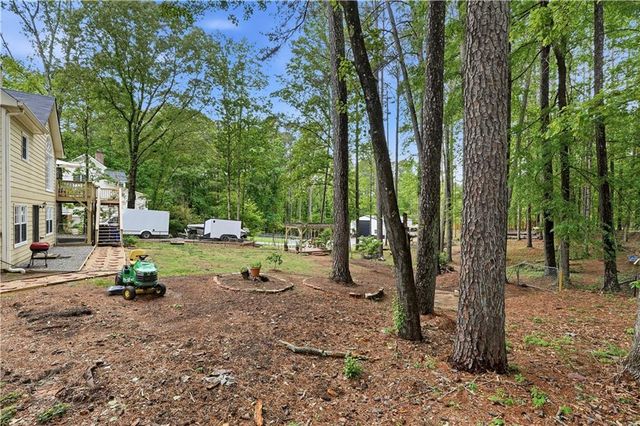 177 Picketts Lake Drive, Acworth, GA 30101