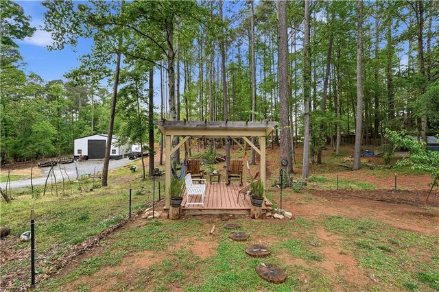 177 Picketts Lake Drive, Acworth, GA 30101