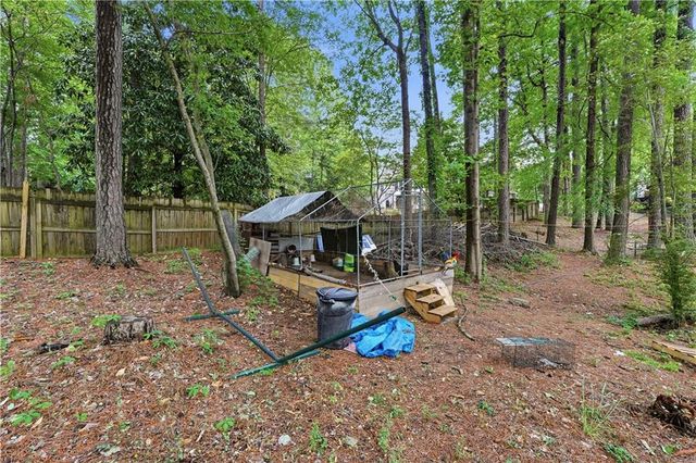 177 Picketts Lake Drive, Acworth, GA 30101