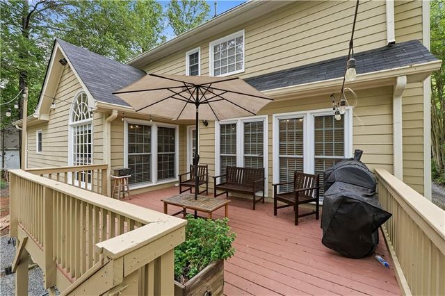 177 Picketts Lake Drive, Acworth, GA 30101