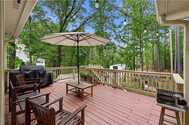 177 Picketts Lake Drive, Acworth, GA 30101
