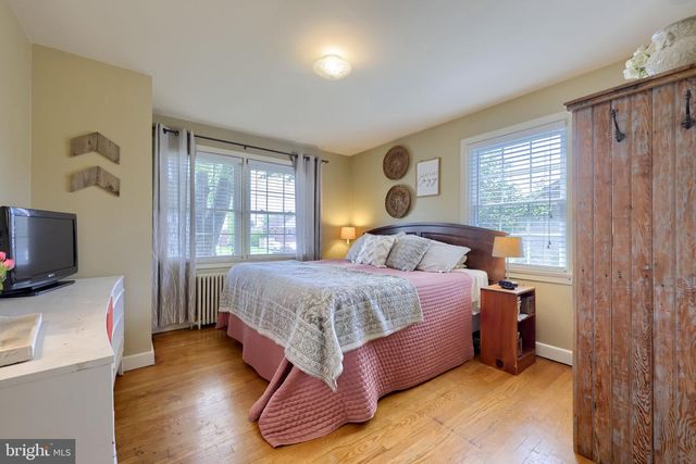 2033 MANOR RIDGE DR, Lancaster, PA 17603