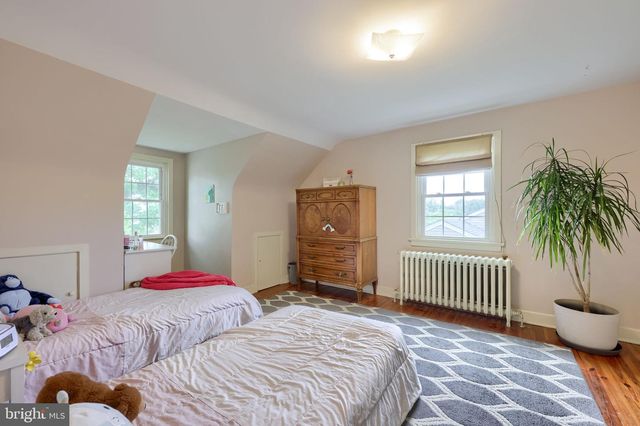 2033 MANOR RIDGE DR, Lancaster, PA 17603
