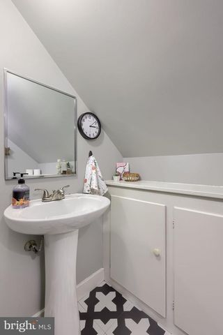 2033 MANOR RIDGE DR, Lancaster, PA 17603