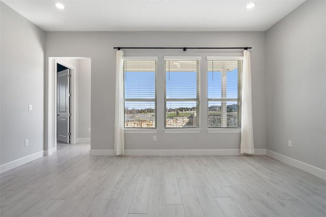 12606 Stanford DR 4, Austin, TX 78748