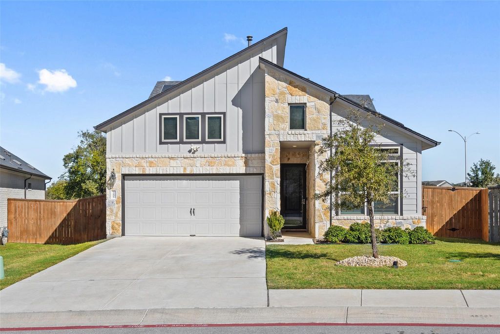 12606 Stanford DR 4, Austin, TX 78748