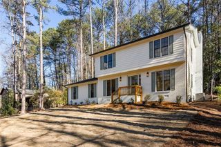 1966 S Hidden Hills Parkway, Stone Mountain, GA 30088