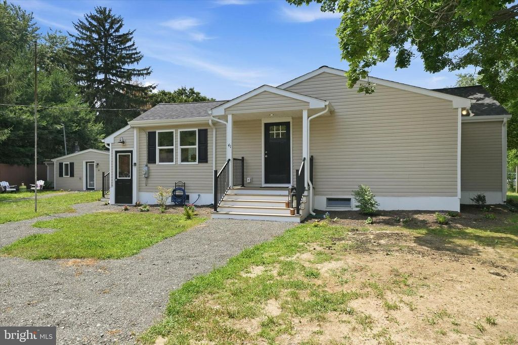 41 BEACHVIEW AVE, Earleville, MD 21919