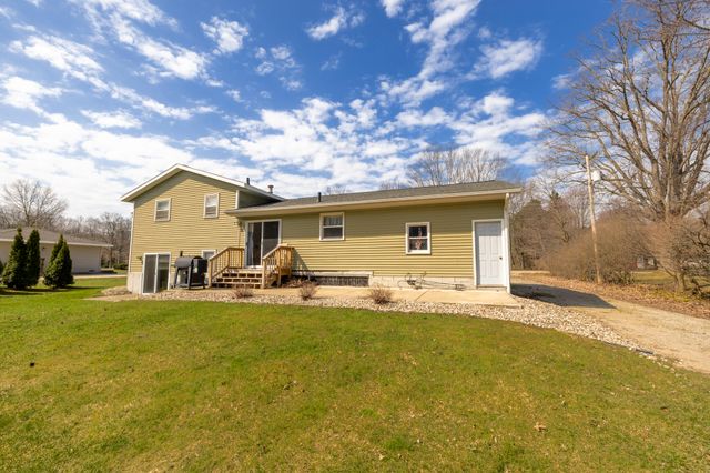 12594 144th Avenue, Grand Haven, MI 49417