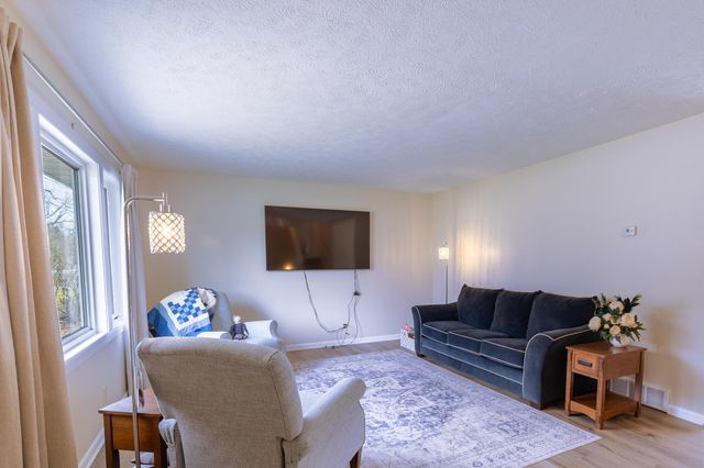 12594 144th Avenue, Grand Haven, MI 49417