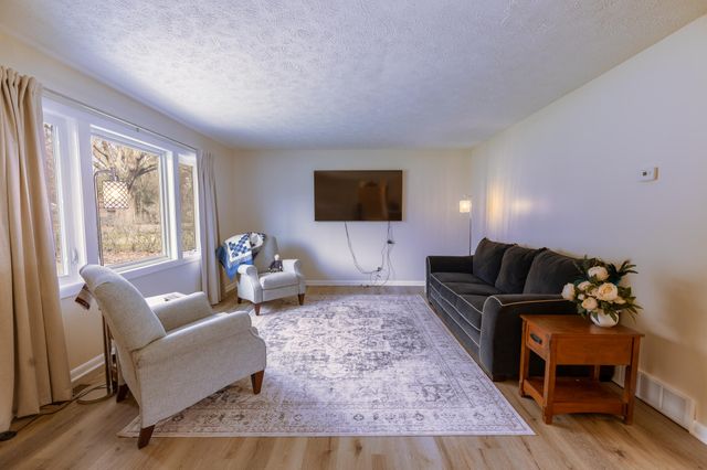 12594 144th Avenue, Grand Haven, MI 49417