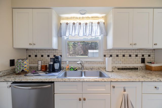 12594 144th Avenue, Grand Haven, MI 49417