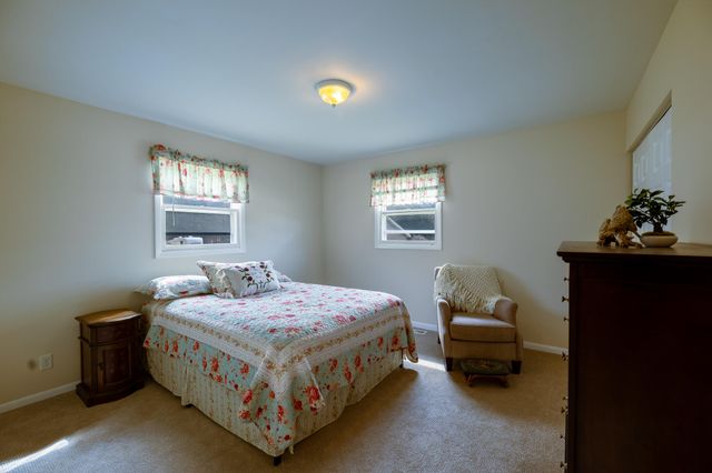 12594 144th Avenue, Grand Haven, MI 49417