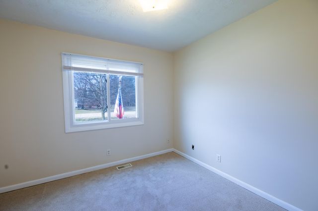 12594 144th Avenue, Grand Haven, MI 49417