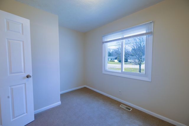 12594 144th Avenue, Grand Haven, MI 49417